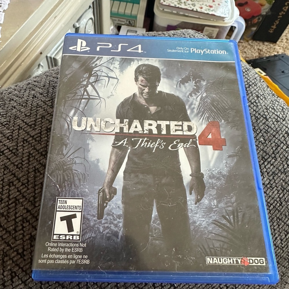 Uncharted 4: A Thief's End for PS4 - Blue Case